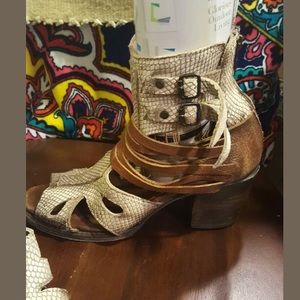 Freebird by Steven Nest size 8